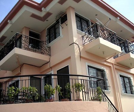 Royal Taal Inn Tagaytay City Exteriér fotografie