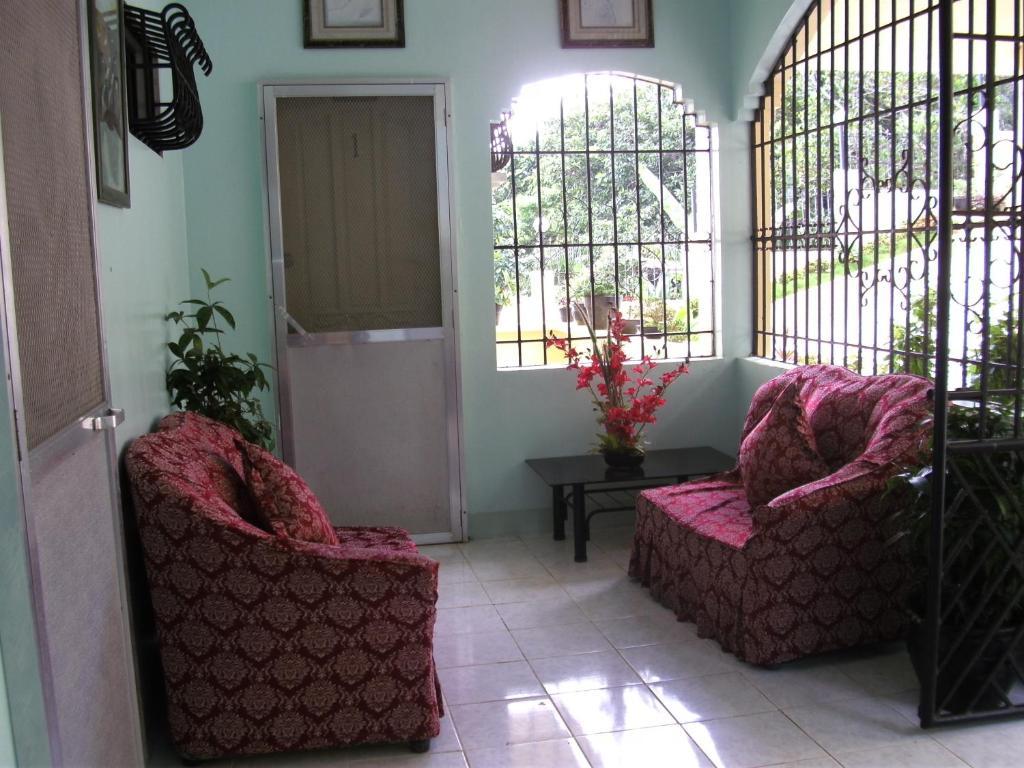 Royal Taal Inn Tagaytay City Exteriér fotografie