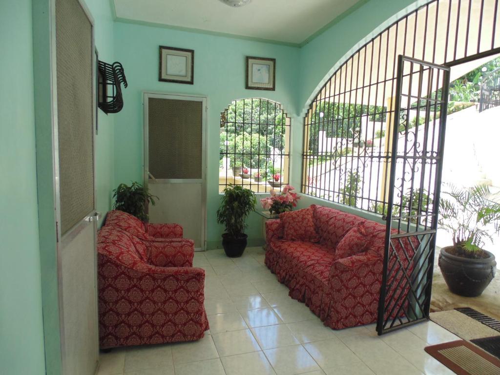 Royal Taal Inn Tagaytay City Exteriér fotografie