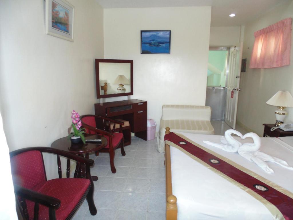 Royal Taal Inn Tagaytay City Pokoj fotografie