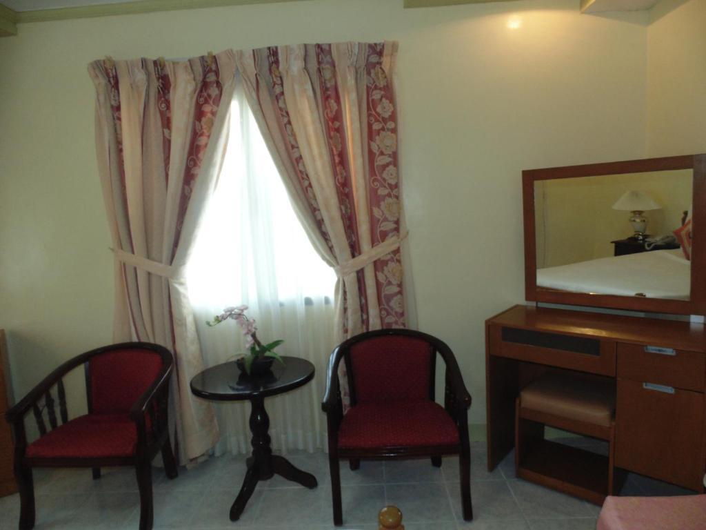 Royal Taal Inn Tagaytay City Pokoj fotografie