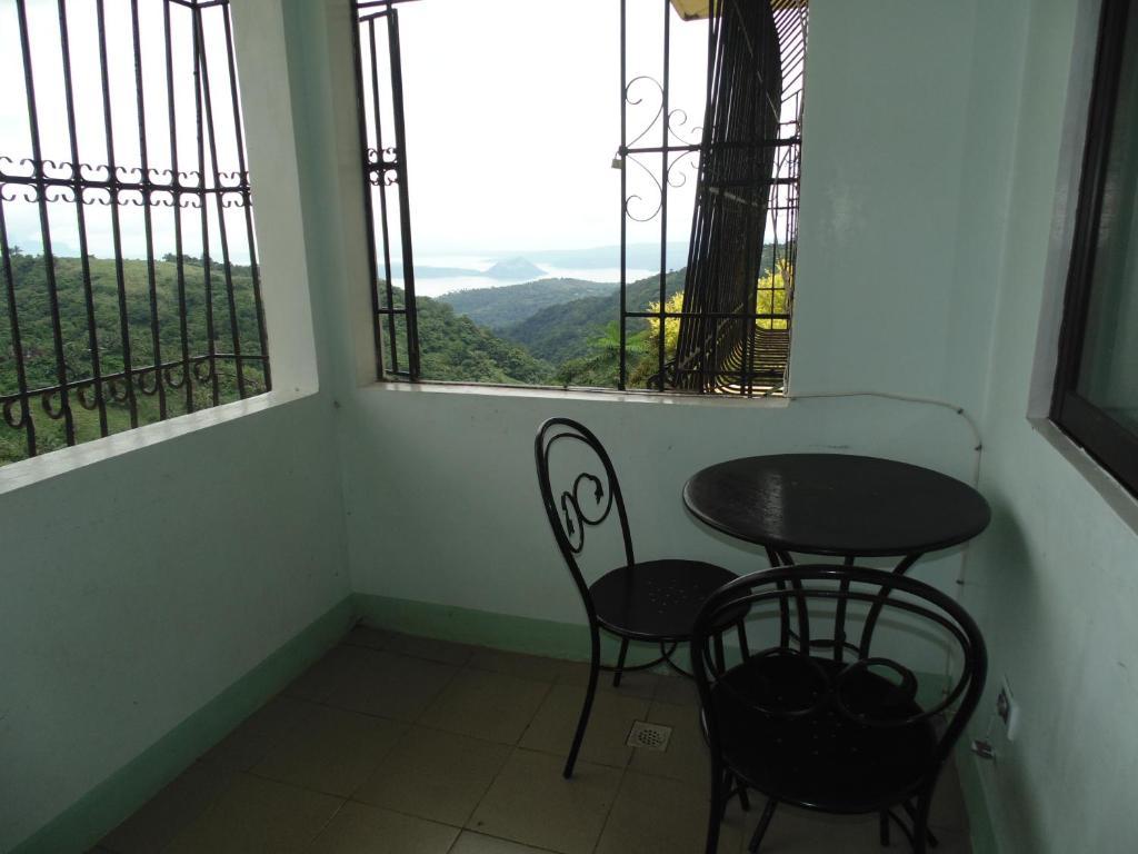 Royal Taal Inn Tagaytay City Pokoj fotografie