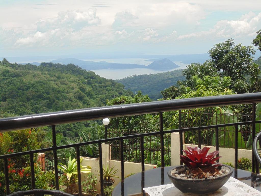 Royal Taal Inn Tagaytay City Pokoj fotografie